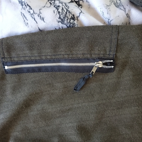 Dollhouse stretch flare pants - Picture 4 of 8